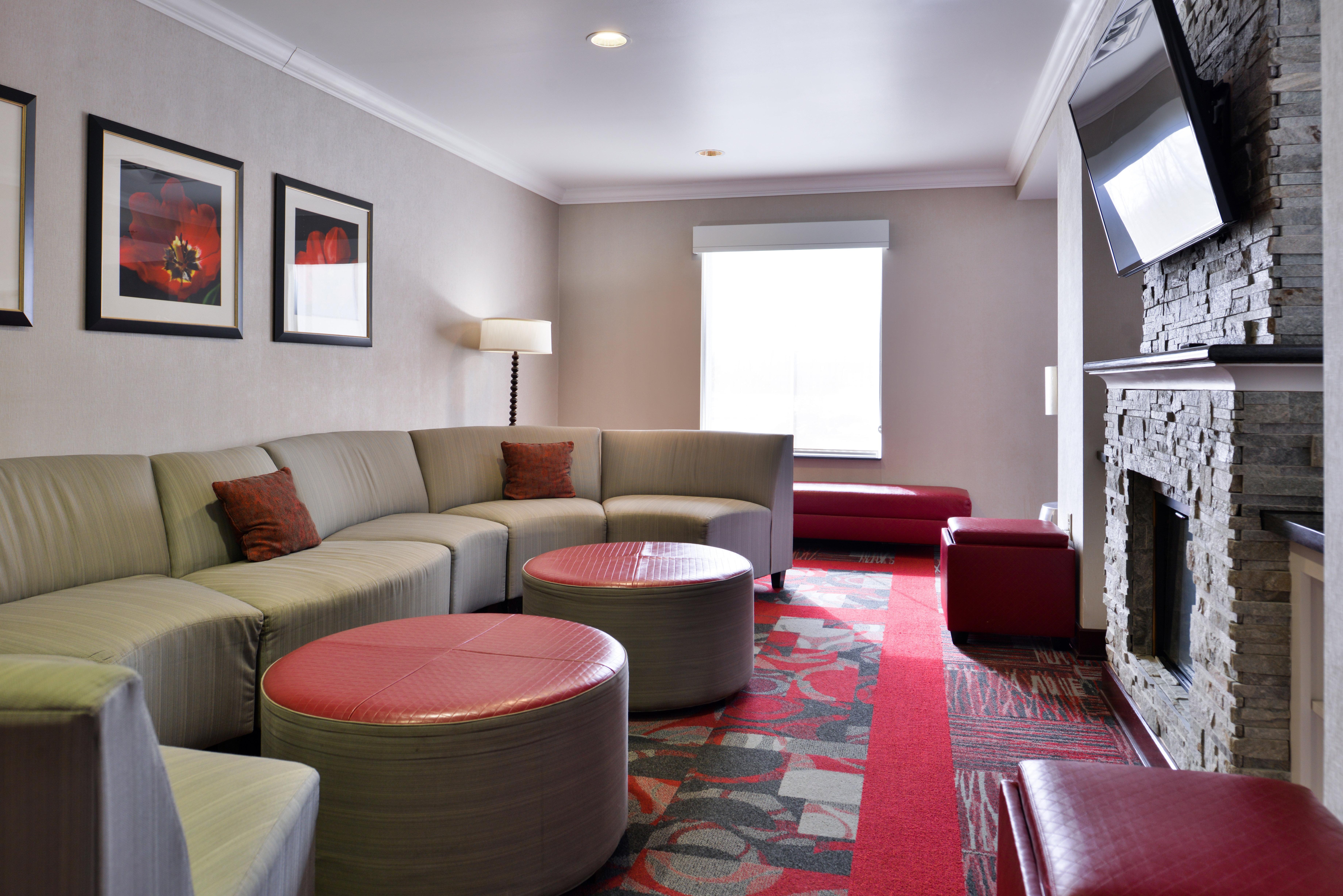 Holiday Inn Express Canandaigua - Finger Lakes Exterior photo