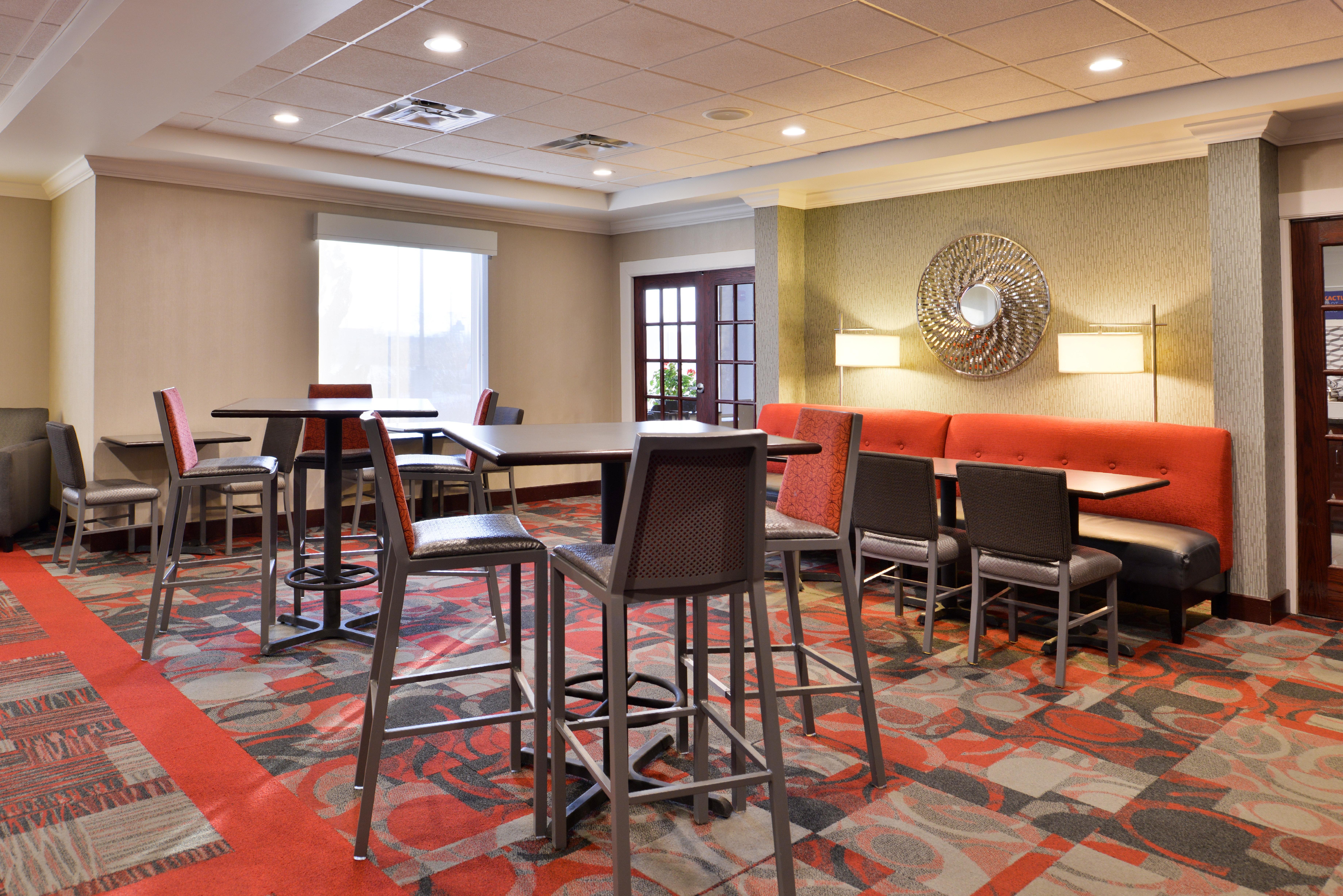 Holiday Inn Express Canandaigua - Finger Lakes Exterior photo