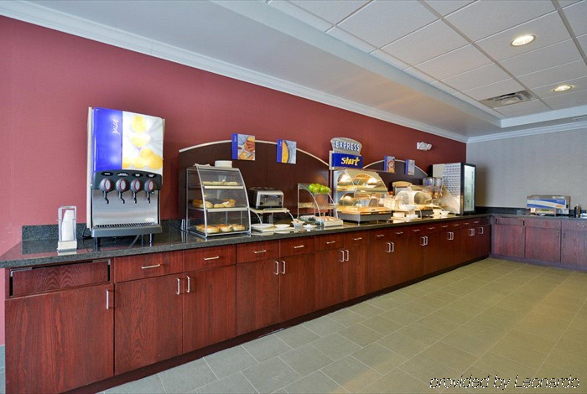 Holiday Inn Express Canandaigua - Finger Lakes Exterior photo