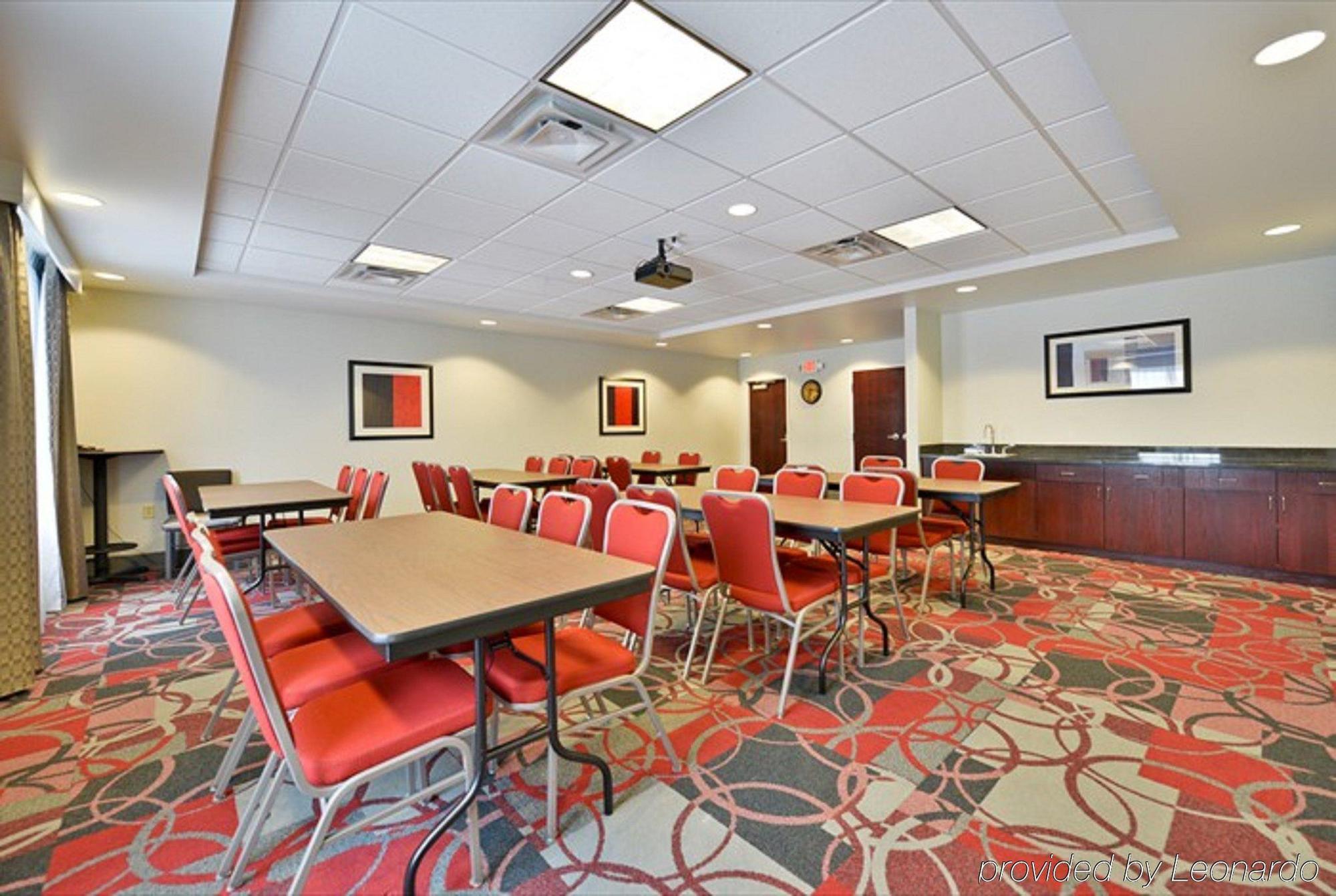 Holiday Inn Express Canandaigua - Finger Lakes Exterior photo