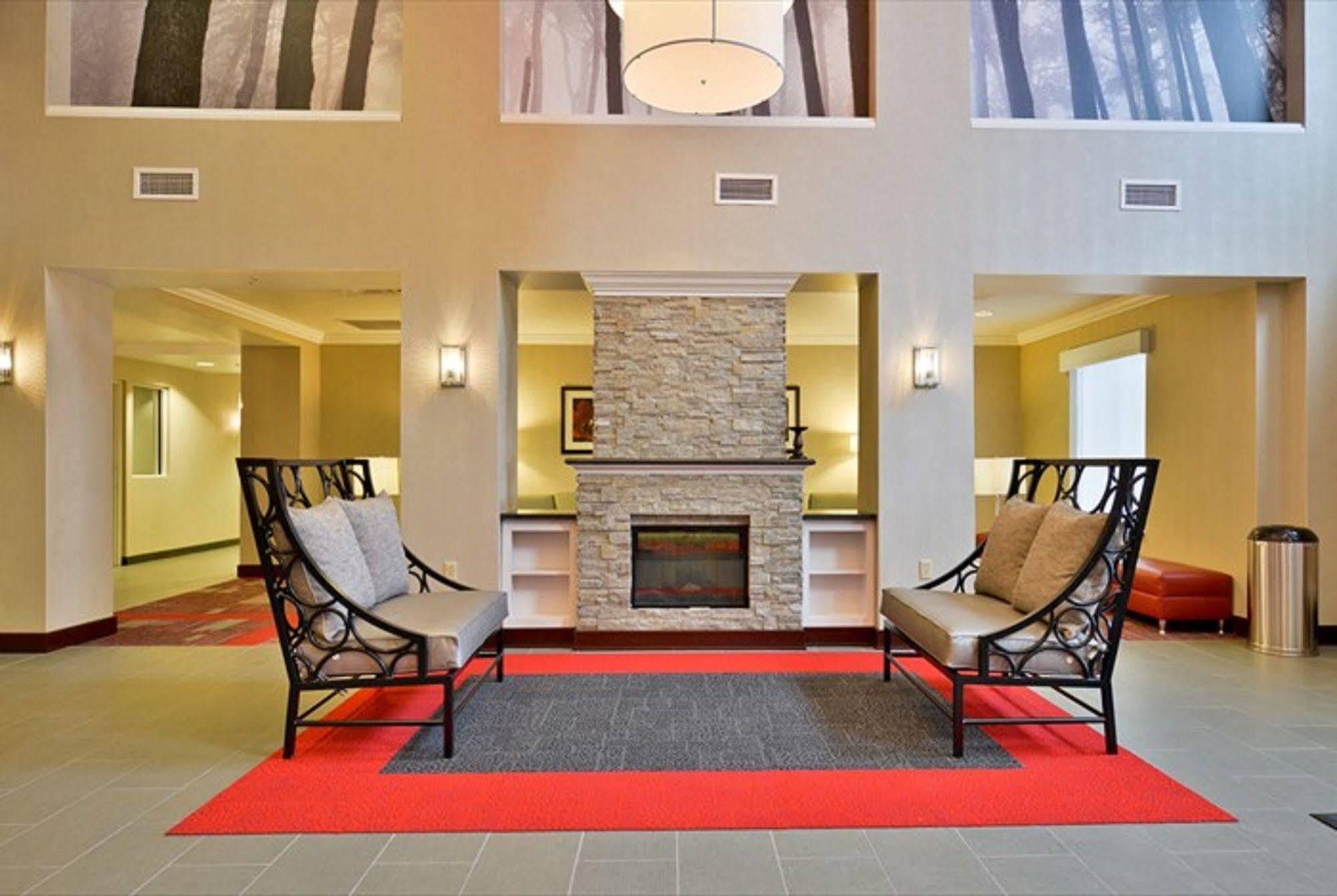 Holiday Inn Express Canandaigua - Finger Lakes Exterior photo