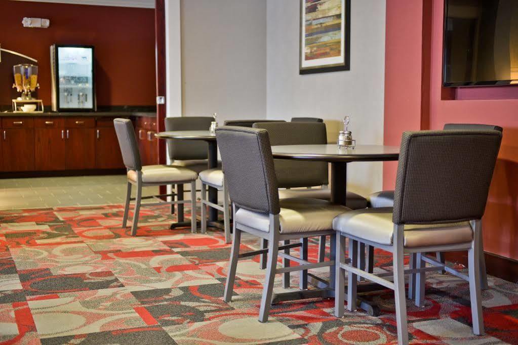 Holiday Inn Express Canandaigua - Finger Lakes Exterior photo
