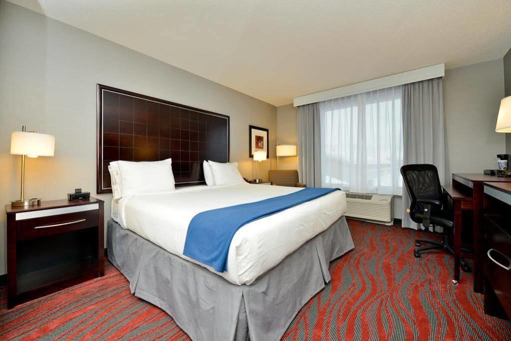 Holiday Inn Express Canandaigua - Finger Lakes Exterior photo